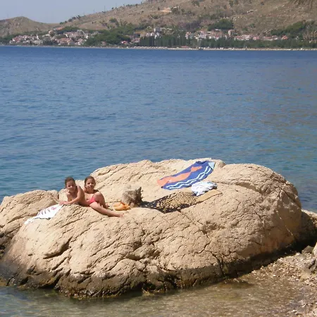 빌라 Panorama 오미스