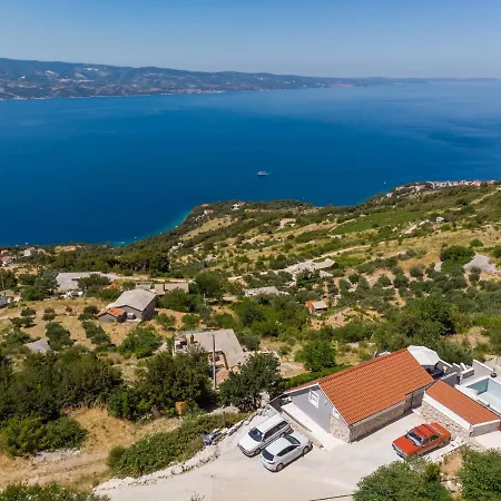 빌라 Panorama 오미스